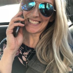 Meet your Posher, Laurie